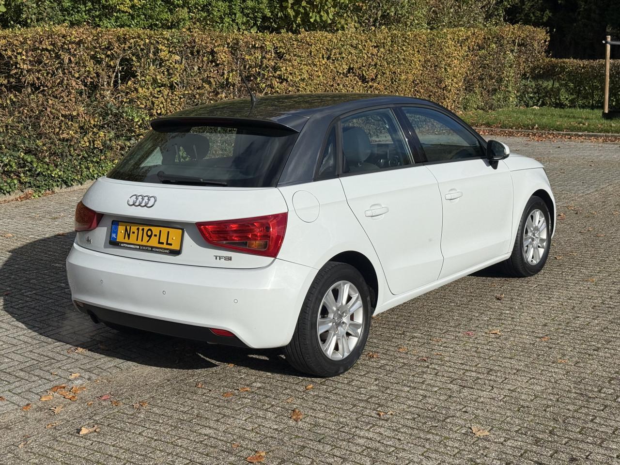 Audi A1 Sportback - 1.2 TFSI Ambition Pro Line Business Stoelverwarming