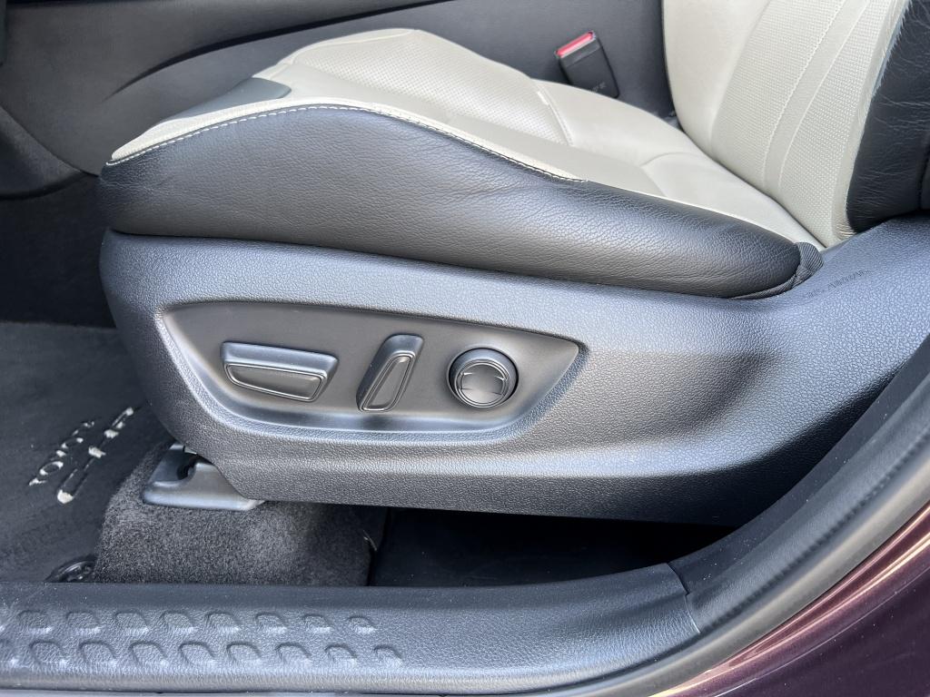 Toyota C-hr 1.8 hybrid executive