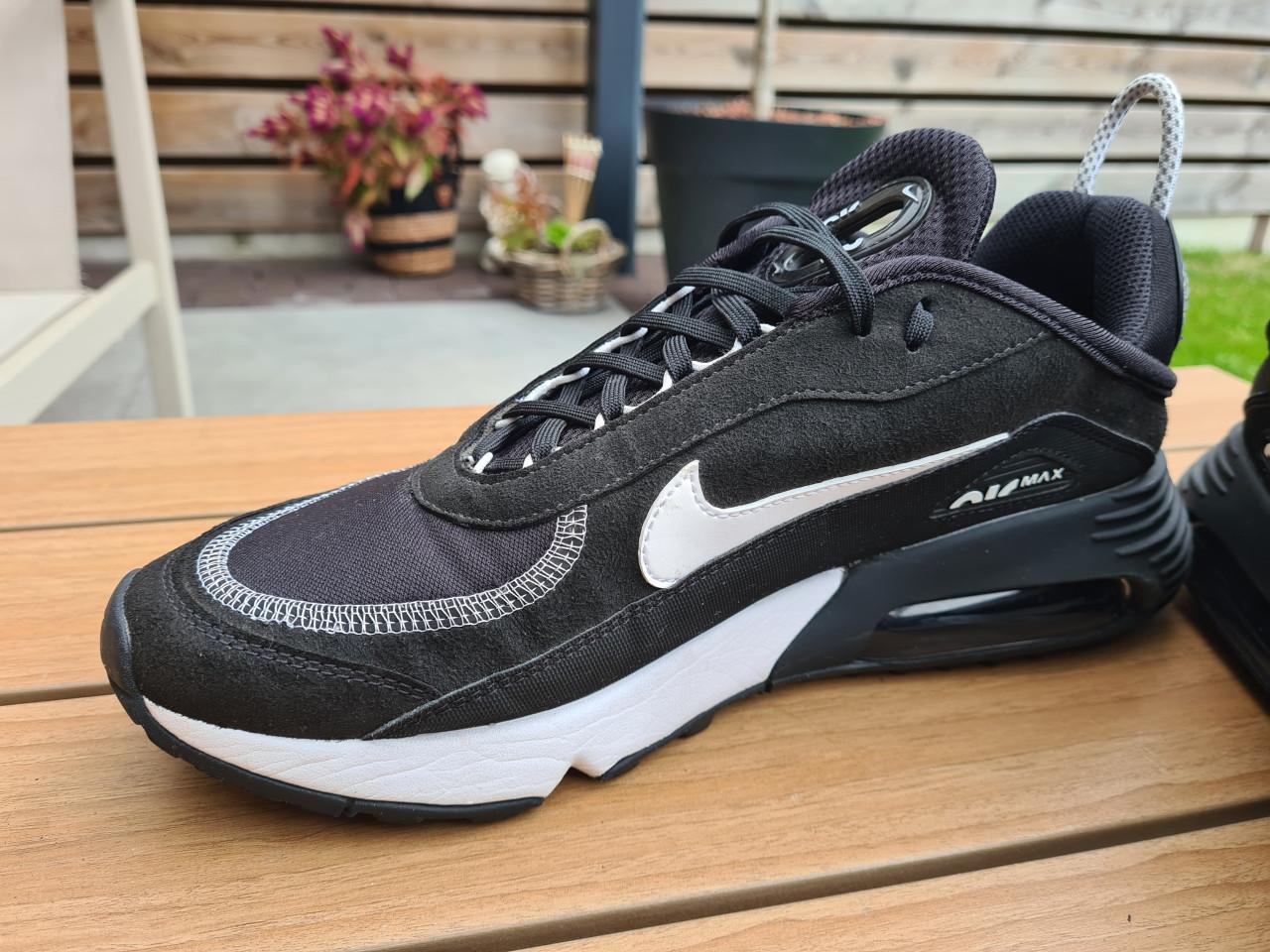 Nike Air Max 2090 maat 44.5 in NIEUWSTAAT