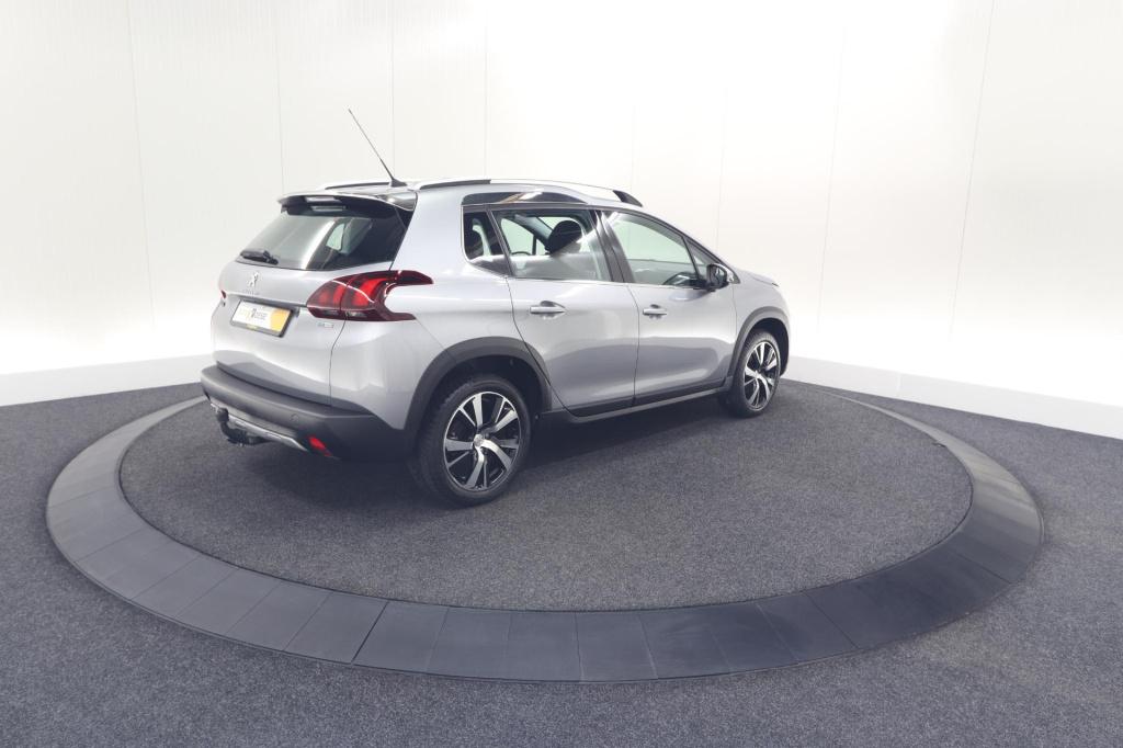 Peugeot 2008 puretech 110 allure | trekhaak | apple carplay | parkeersensor