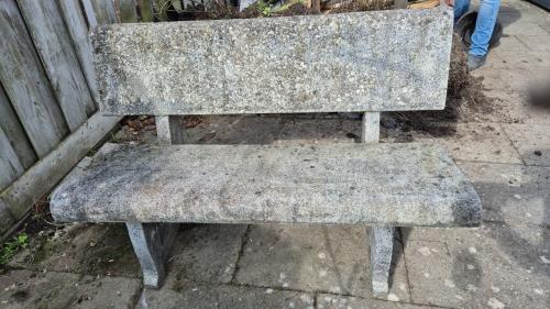 Granieten bankje