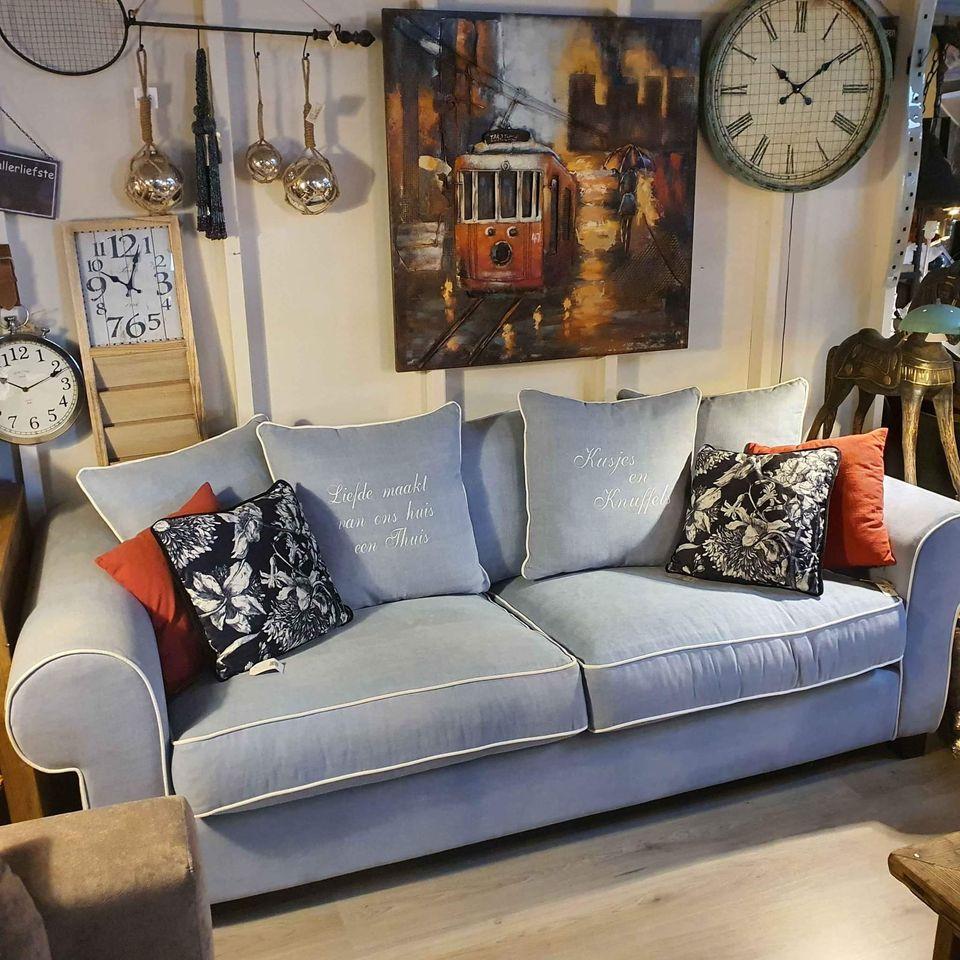 DECO, TAFELS, KASTEN, BANKEN, VERLICHTING, STAP EENS BINNEN BIJ 3Z FACTORY