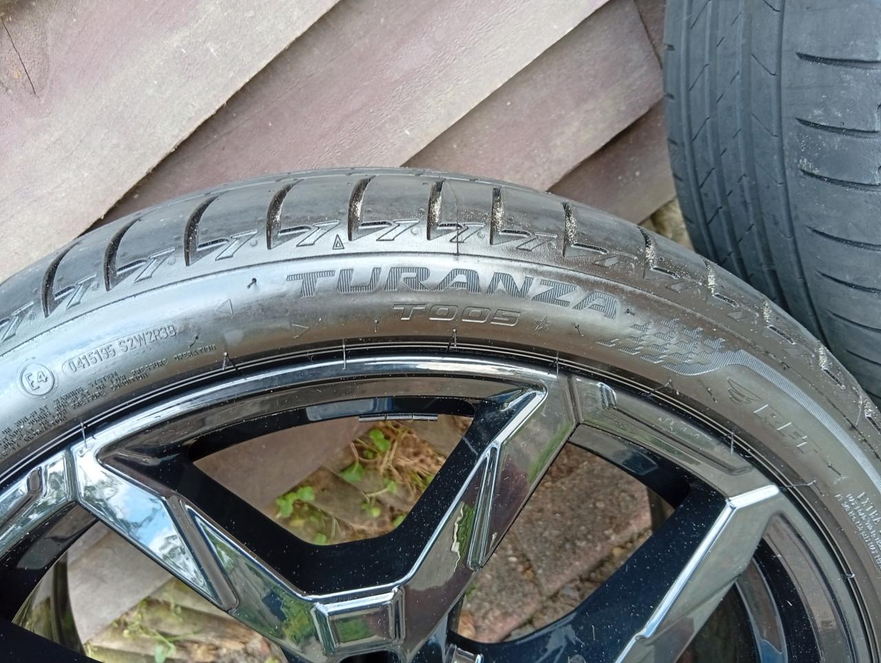 19Inch BMW 3 SERIE LCI G20 G21 995M VELGEN ZOMERBANDEN RFT