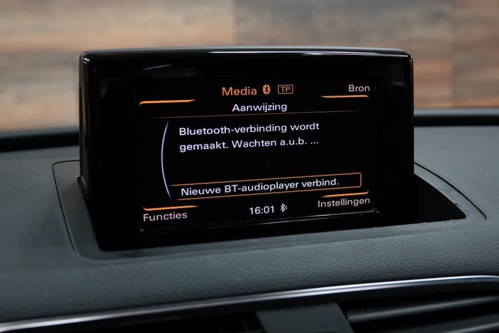 Audi Q3 1.4 tfsi | pano | stoelverw. | cruise | trekhaak |