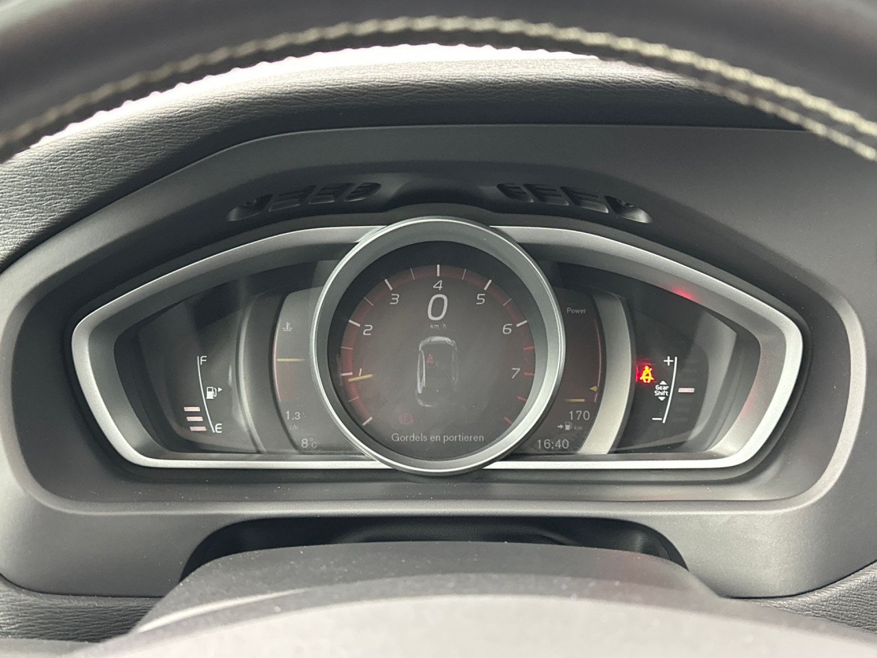 Volvo V40 2.0 T2 R-Design