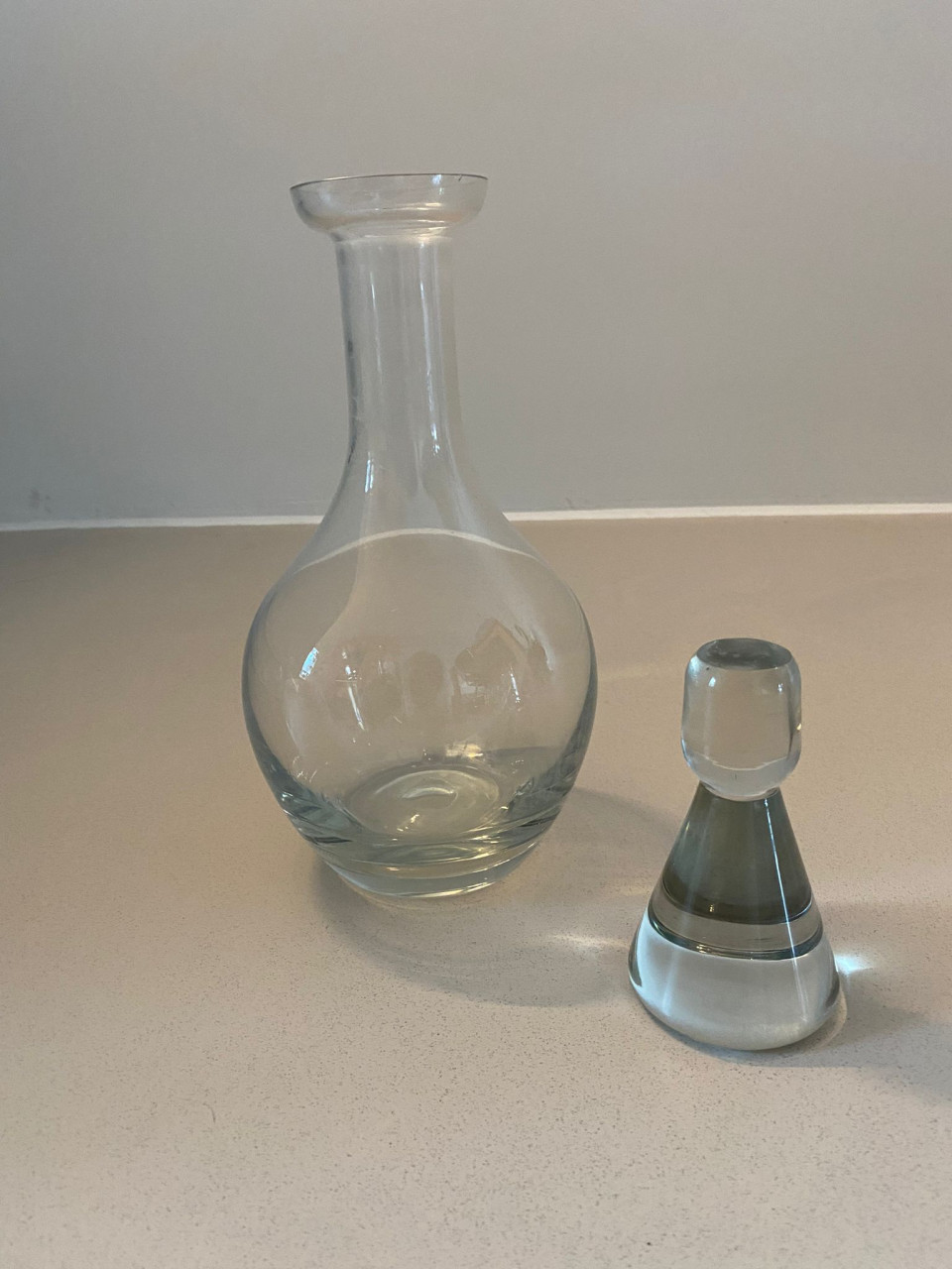 Wijn/decanteer-karaf met zware stolp H 23cm Bieden mag Doorsnee 11 cm