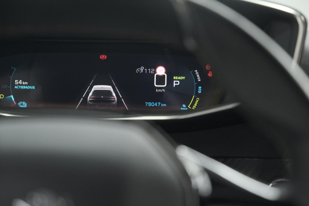 Peugeot 208 ev gt pack 50 kwh | 3 fase | camera | panoramadak | dodehoekdet