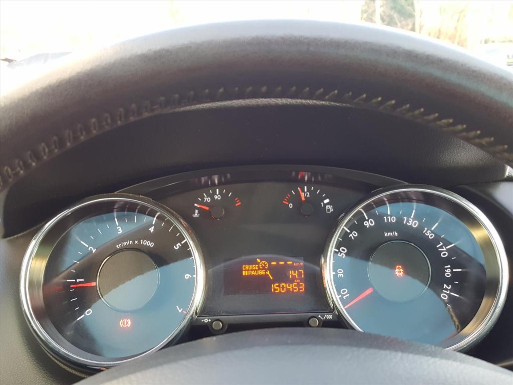 Peugeot 3008 style 1.2pt-130pk trekhaak | navigatie | cruise & climate cont