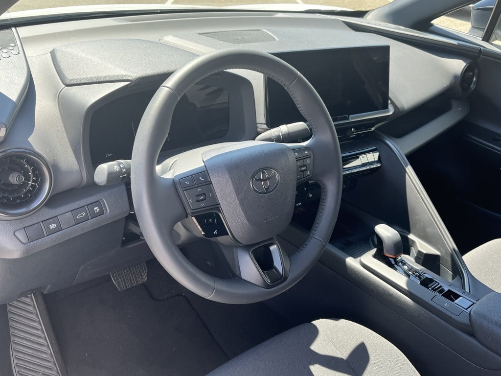 Toyota C-hr | demo | 1.8 hybr 140 first edition
