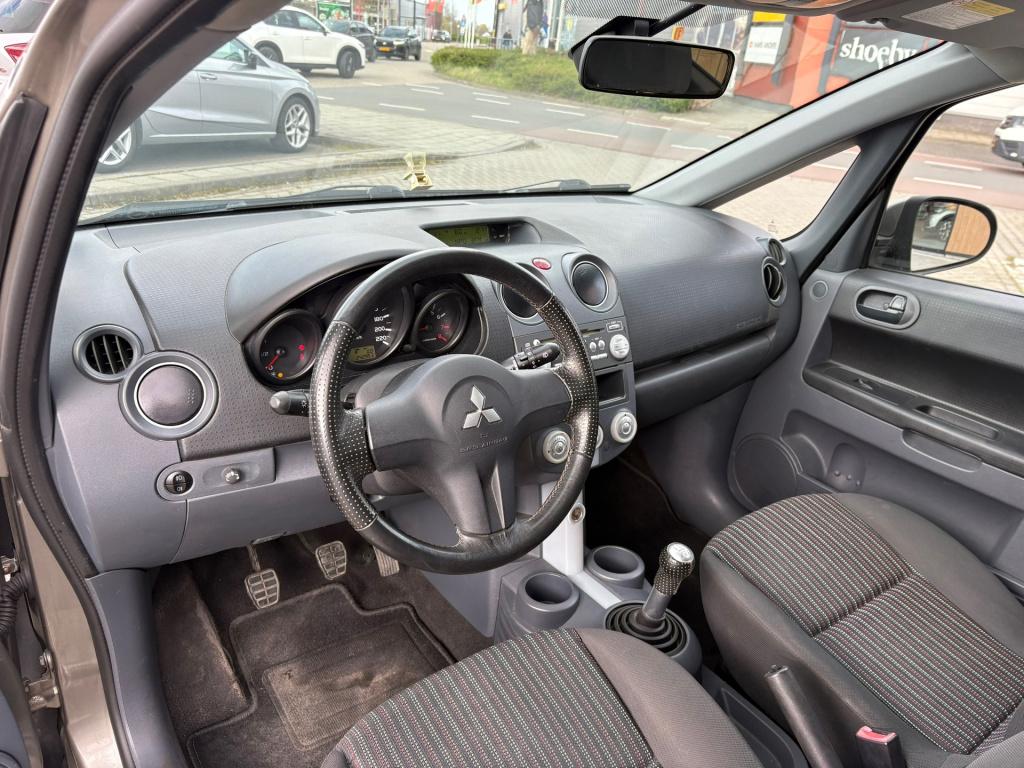 Mitsubishi Colt 1.5 sky