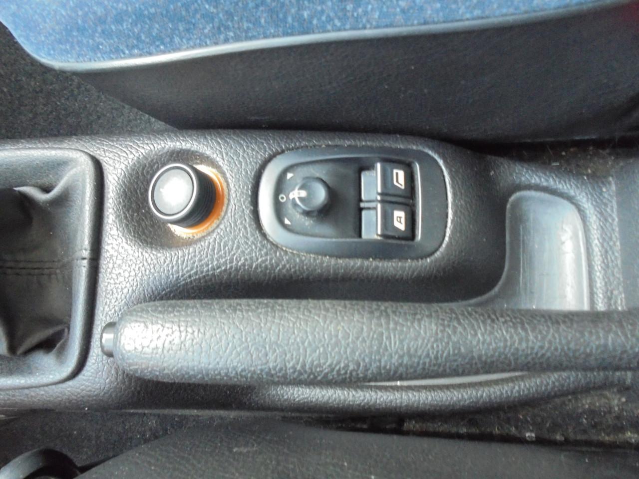 206 in leuke staat motorisch in goede conditie met slechts 89.478 Km N.A.P