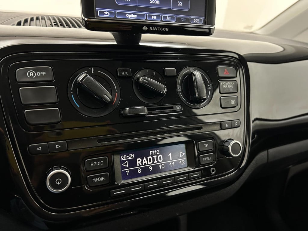 Volkswagen UP! occasion 1.0 move up! bluemotion | wit | 5-deurs | tweedehan