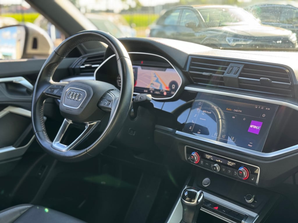 Audi Q3 sportback 35 tfsi pro line * camera * leer * carplay * black pack