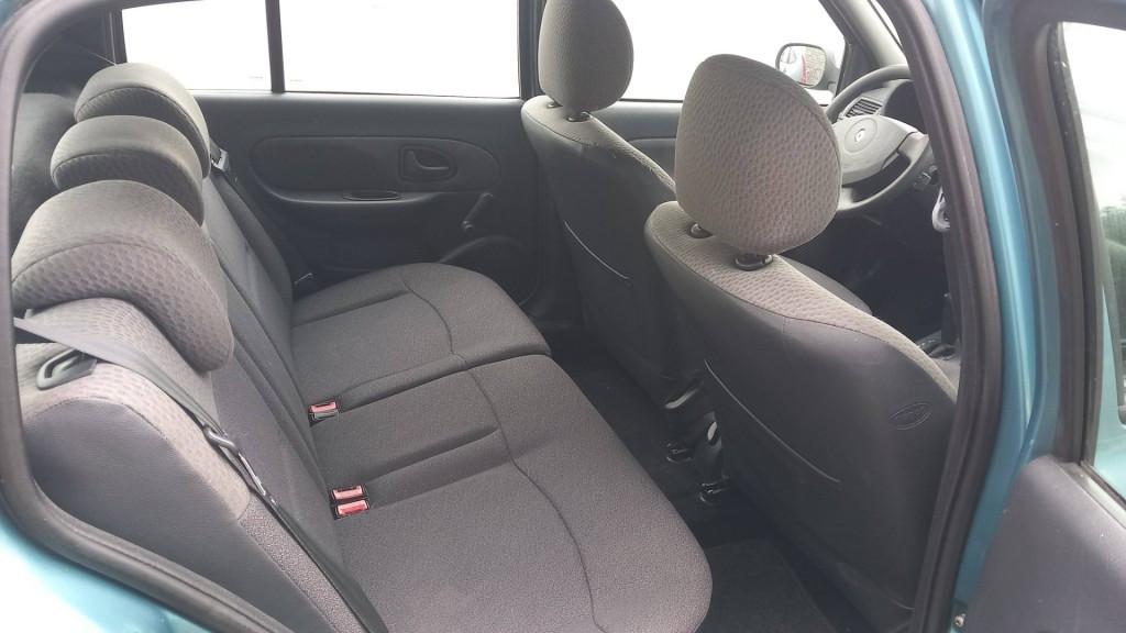 Renault CLIO 1.4 16v Authentique automaat !!! 5drs 2005 airco apk 2027 !!