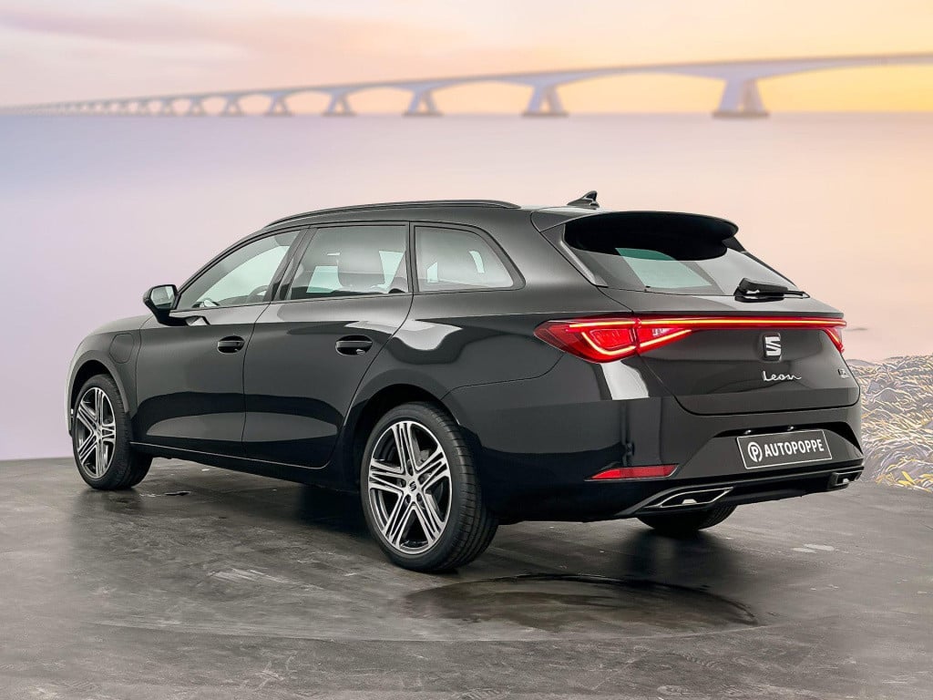 Seat Leon sportstourer fr phev first edition 1.5 tsi ehybrid 150kw / 204p