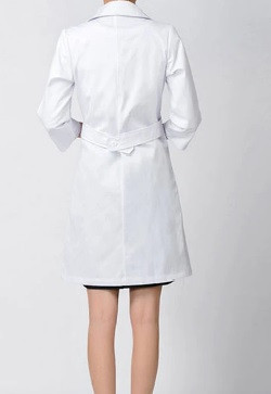 Witte lange jas met paarse accenten maat 40 zorgkleding