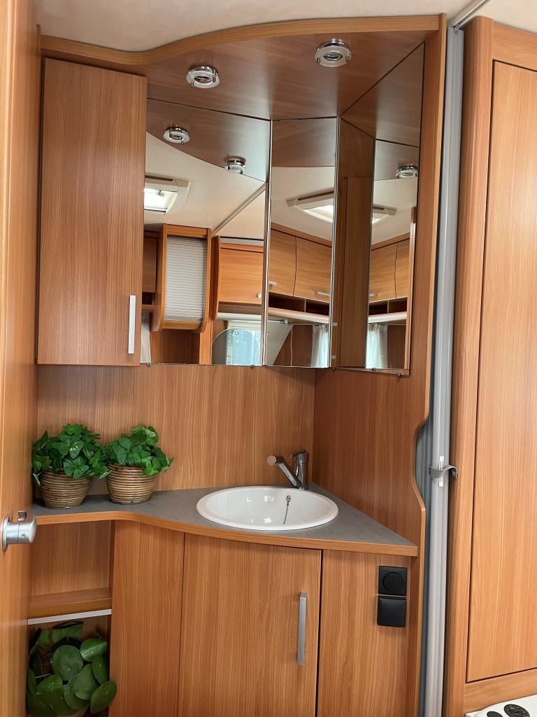 Knaus Sport 450 FU met mover