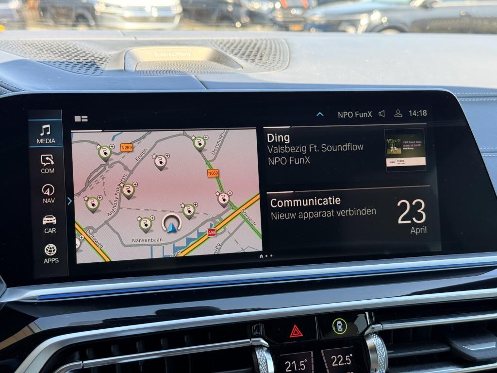 BMW X5 xdrive45e m-sport individual | b&o | sky lounge | luchtvering | mass