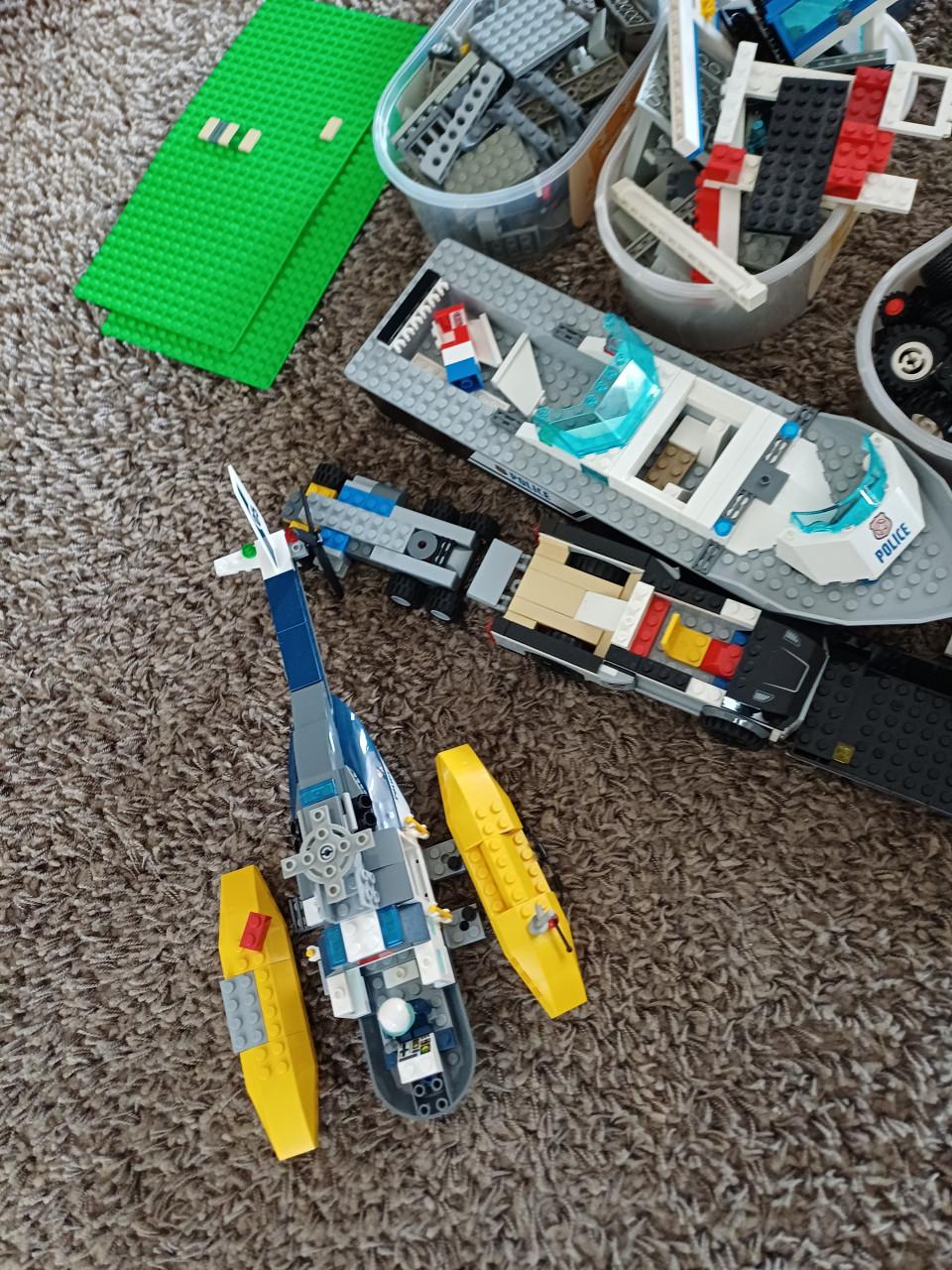 LEGO CITY