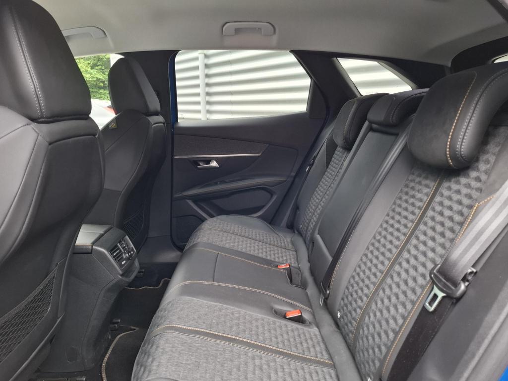 Peugeot 3008 suv 1.6 hybrid 225 eat8 automaat road trip nav/cam