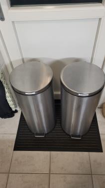 Gratis pedaalemmers afvalbakken