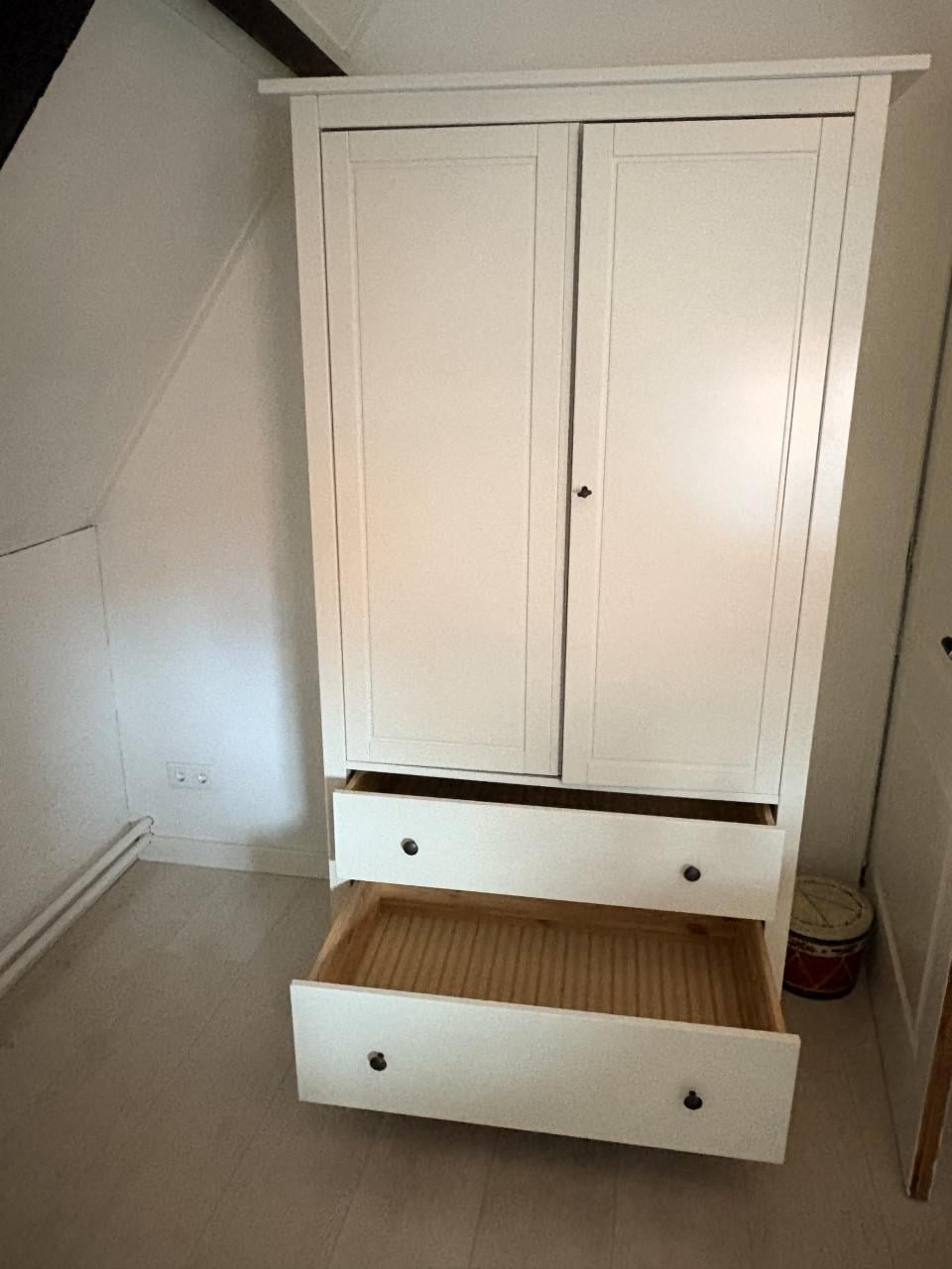 Kast IKEA crème wit slaapkamer