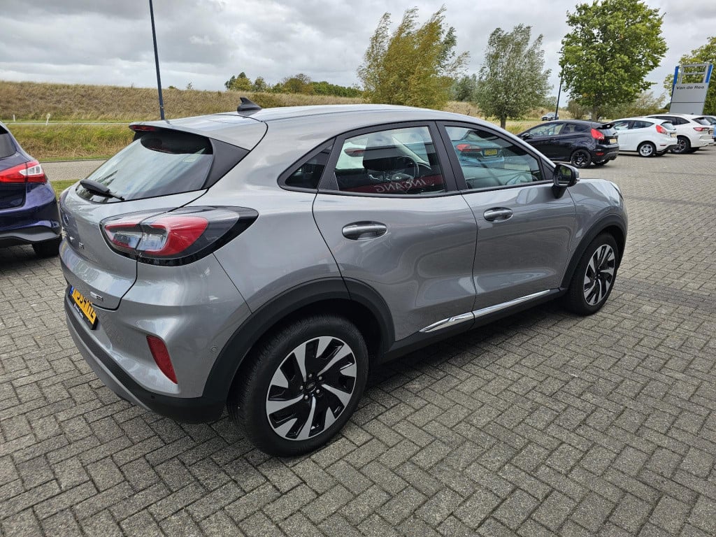 Ford Puma 1.0 ecoboost hybrid titanium