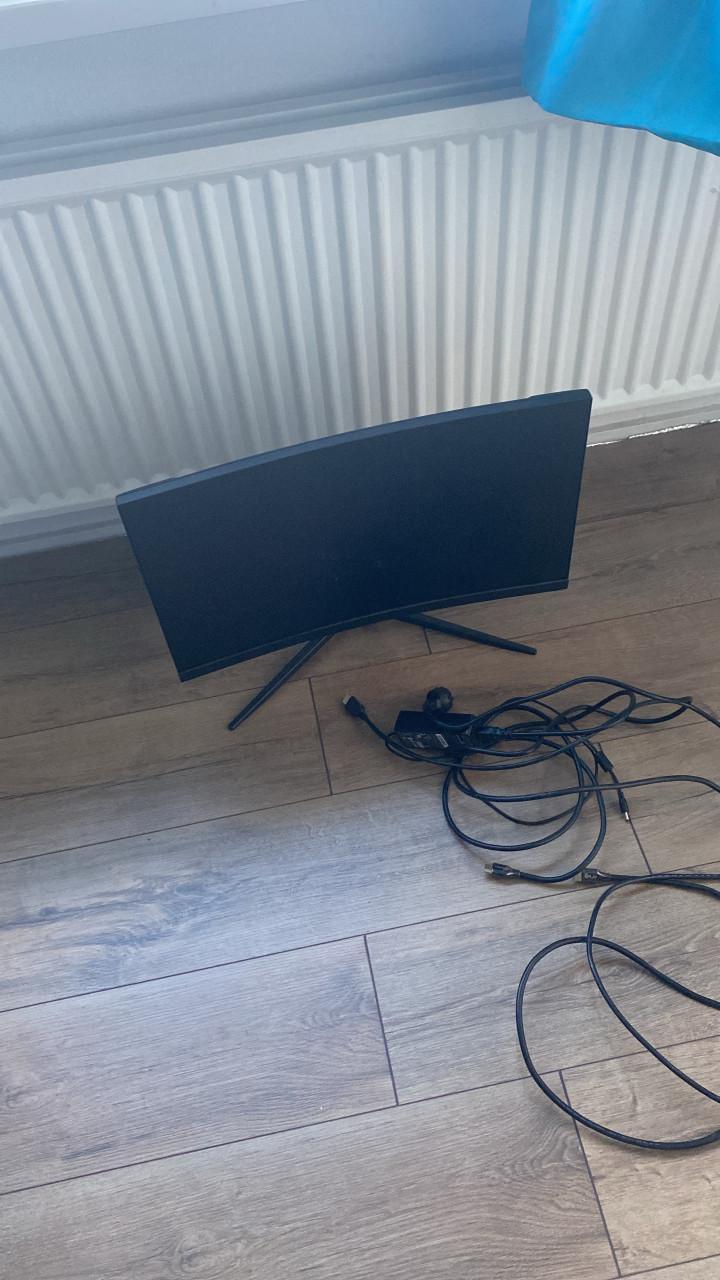 Curft game monitor