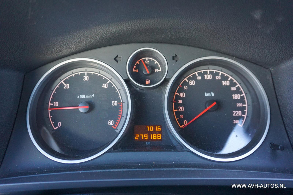 Opel Zafira 1.7 cdti edition, grijs kenteken!