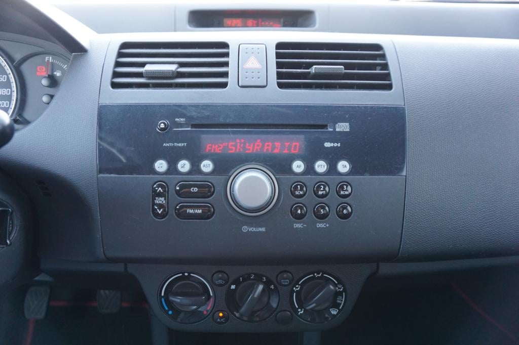 Suzuki Swift 1.5 exclusive airco / elektr. ramen / lm velgen / nap