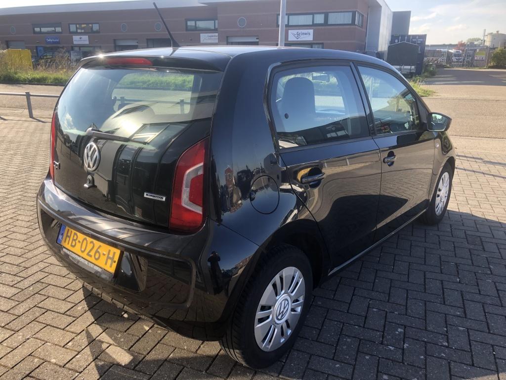 Volkswagen UP! 1.0 move up! bluem.