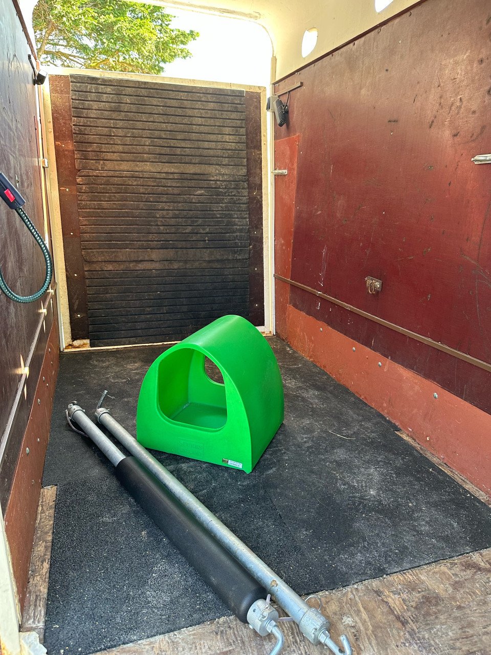 Pony trailer