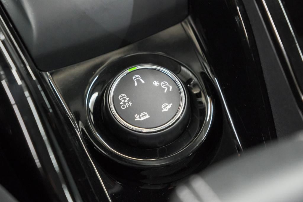 Peugeot 2008 puretech 110 eat6 allure | trekhaak | apple carplay | parkeers
