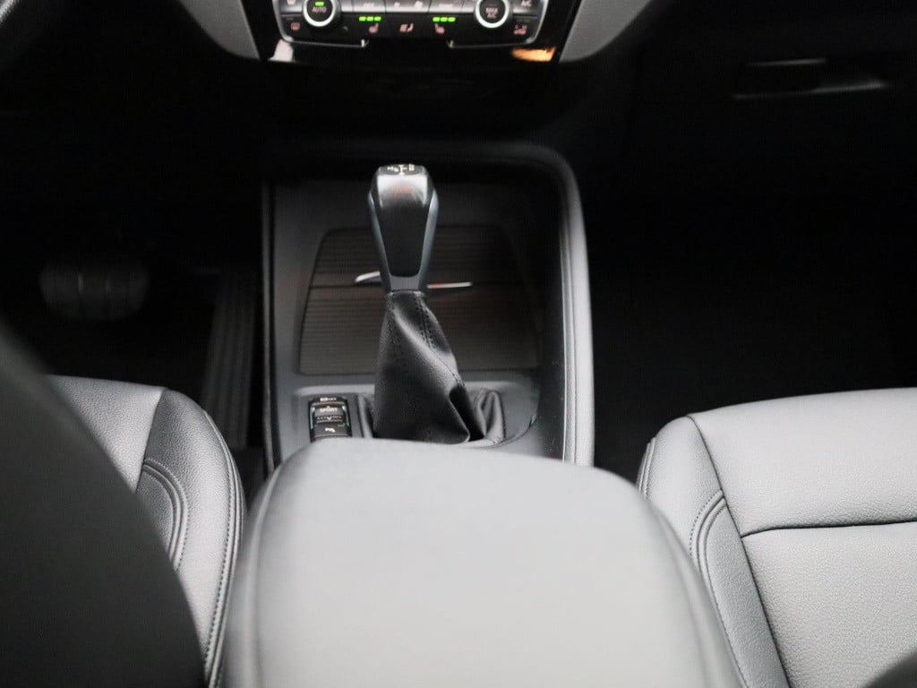 BMW X1 xdrive25e executive | automaat | lmv | parkeer sensoren | camera | c