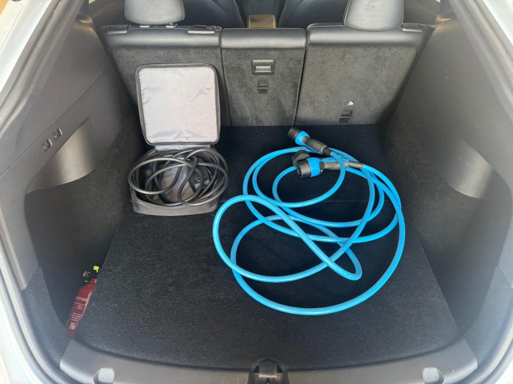 Tesla Model Y long range awd 75 kwh