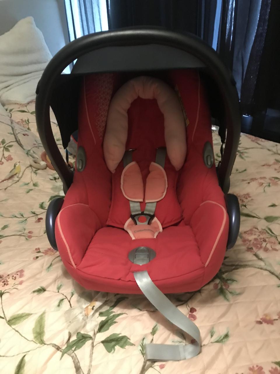 Maxi cosi, zwart/rood