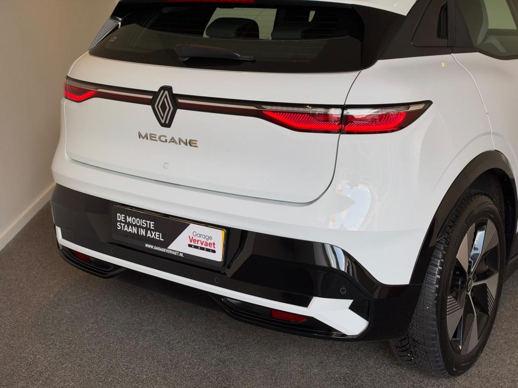 Renault Megane E-tech ev40 standard charge equilibre