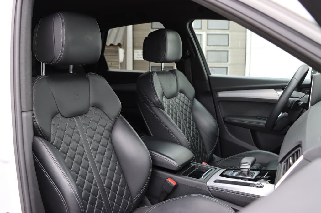 Audi Q5 55 tfsi e s edition competition 367pk s-tronic