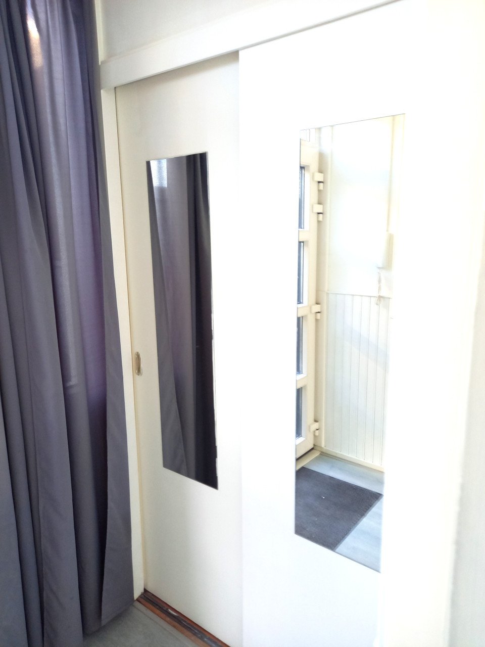 Per 01-07-2025 te koop in Vlissingen Pauwenburg 5 kamer appartement