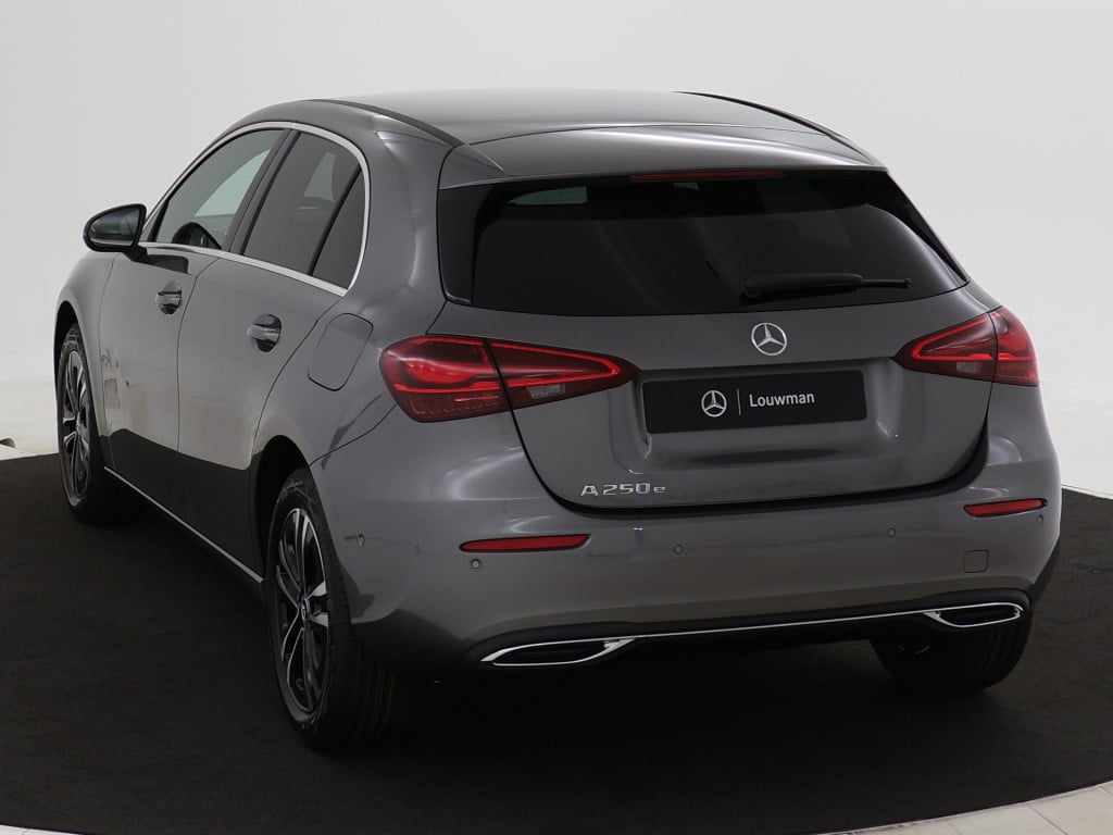 Mercedes-Benz A-Klasse 250 e business line | verwarmde stoelen vooraan | ex