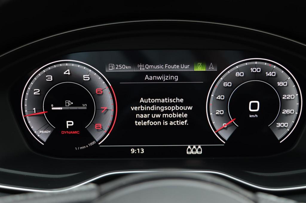 Audi A4 limousine 35 tfsi s edition competition 150pk s tronic
