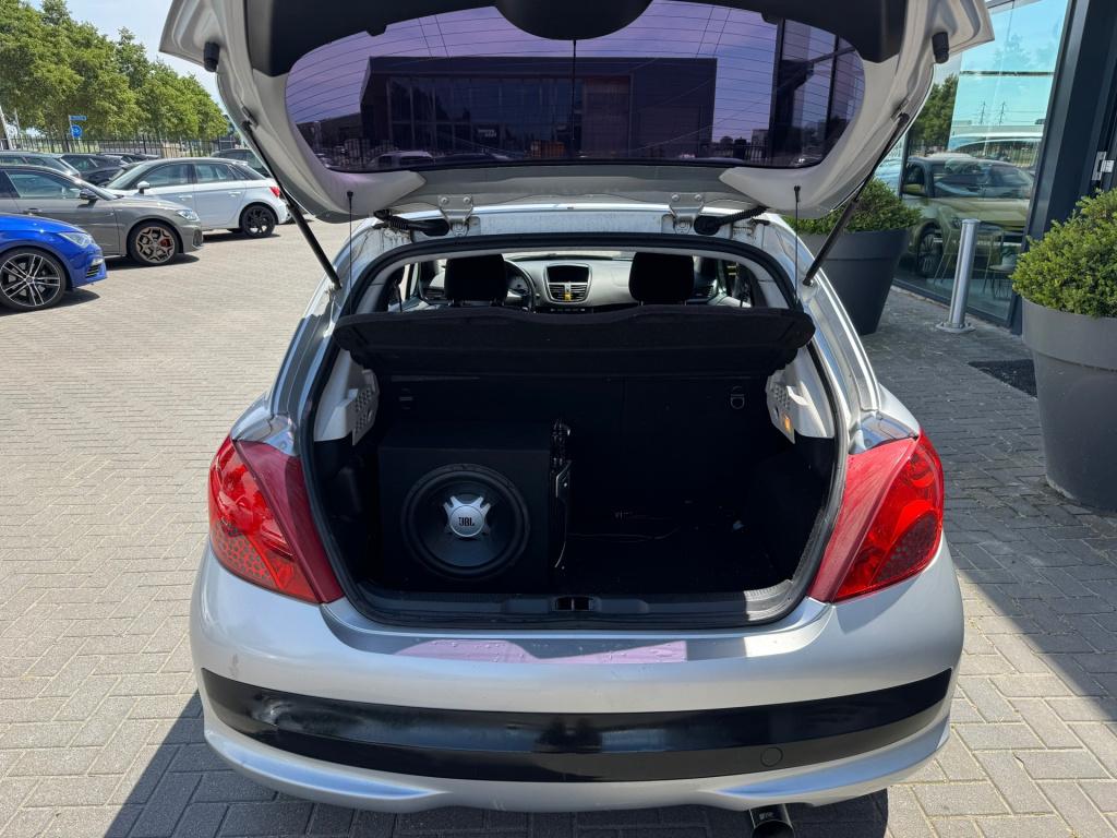 Peugeot 207 1.6-16v xs pack * airco > camera