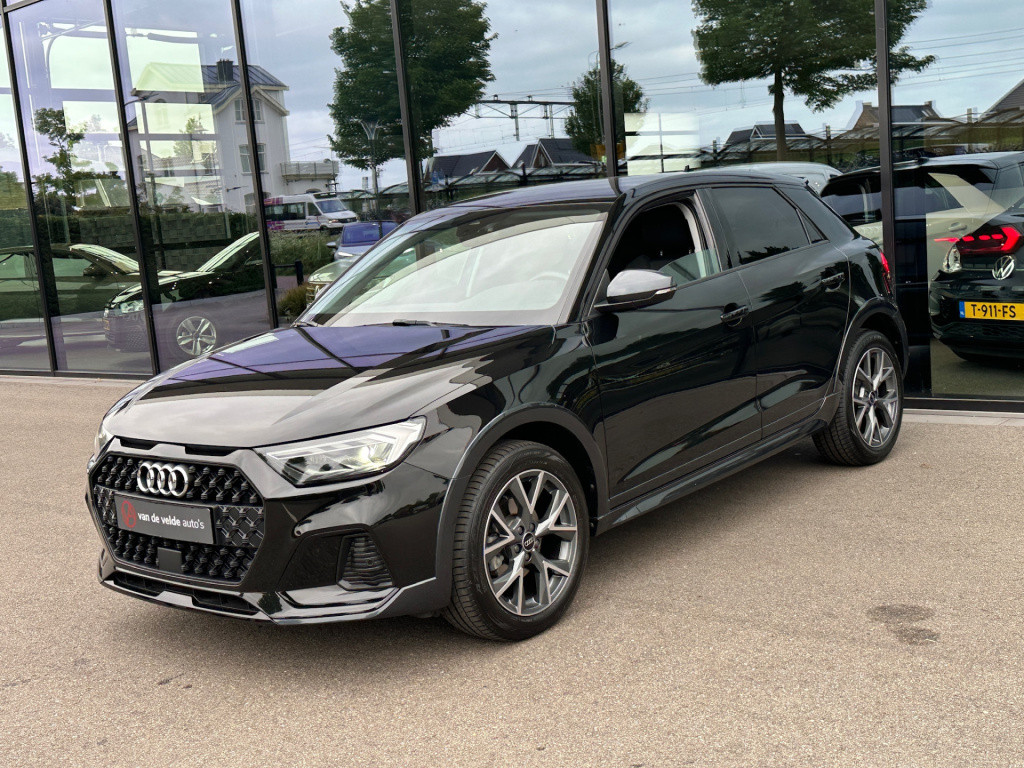 Audi A1 allstreet 30 tfsi 110pk s-tronic business edition | led | camera | 