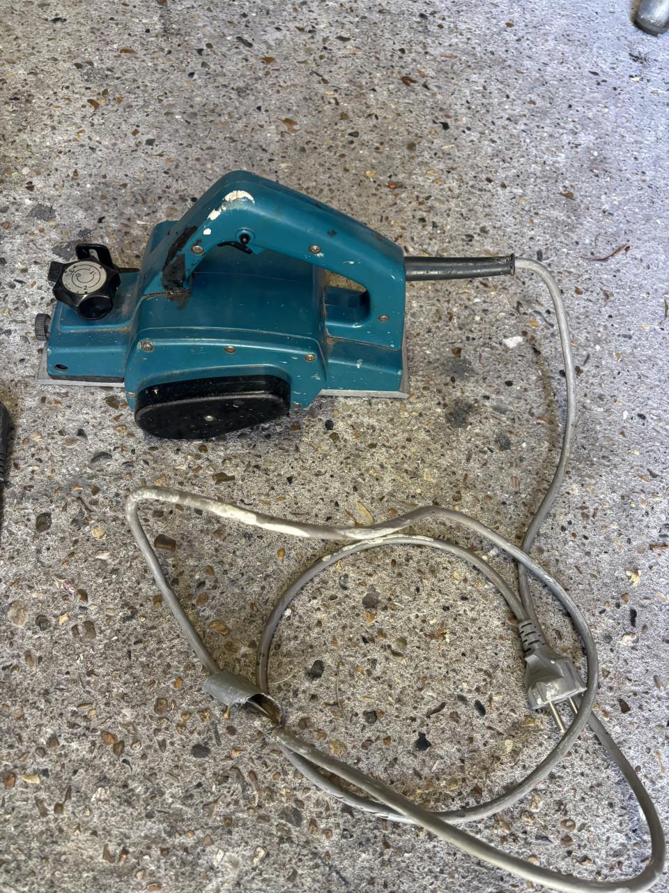 Gereedschap electrisch waterlaserpas recipozaag, heteluchtpistool, enz