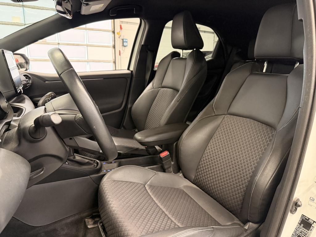 Toyota Yaris 1.5 hyb. executive| jbl| hud| pdc| adap.cruise| bsm| camera