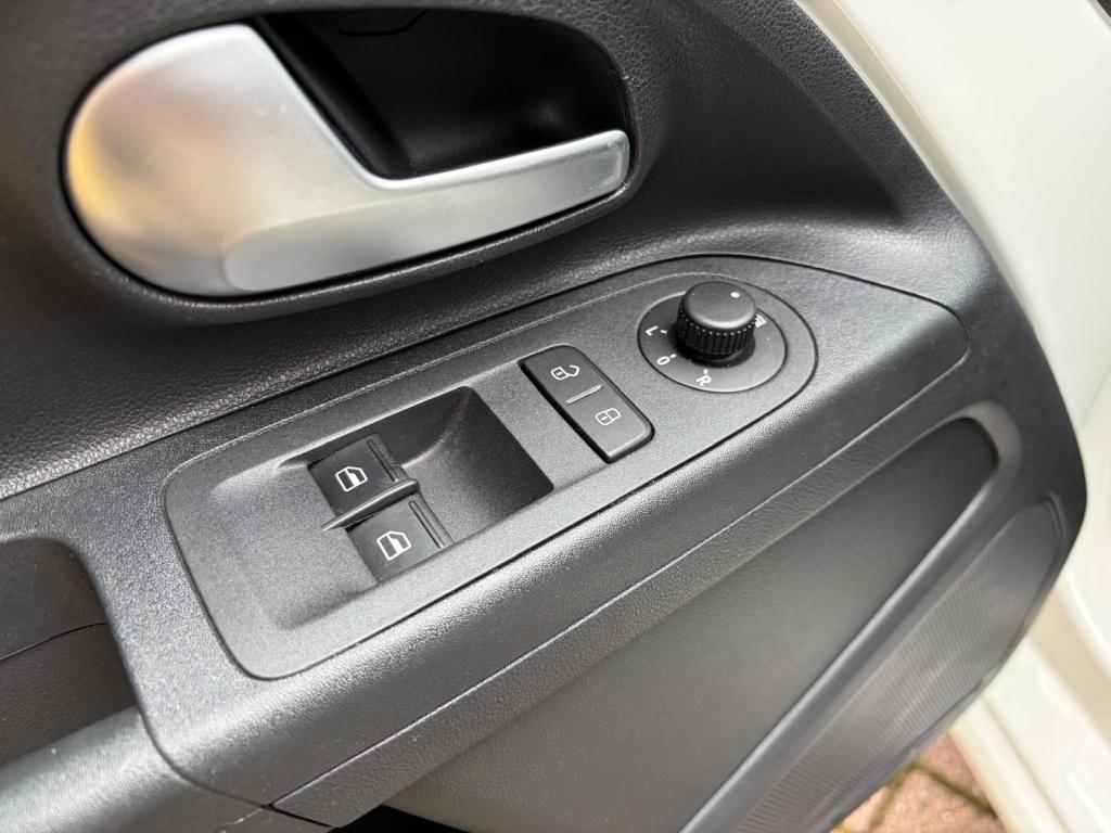 Volkswagen UP! 1.0 | active | lm velgen | stoelverwarming