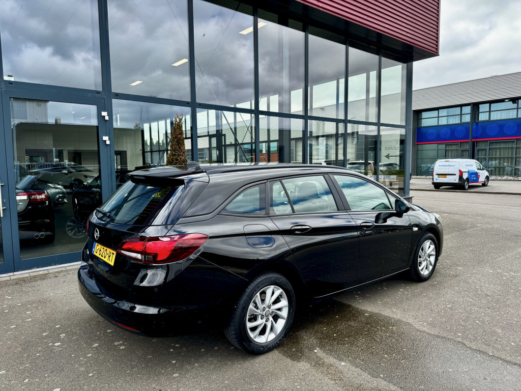 Opel Astra sports tourer 1.2 business edition+ navi ecc cruise