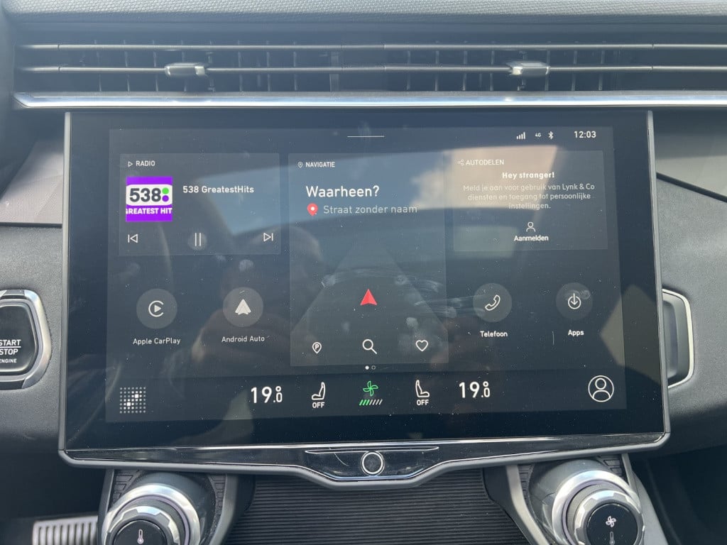 Lynk & Co 01 1.5 261pk plug in hybrid , panodak , 360gr camera , adaptive c