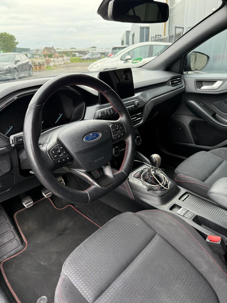 Ford Focus 1.0 ecoboost st line business