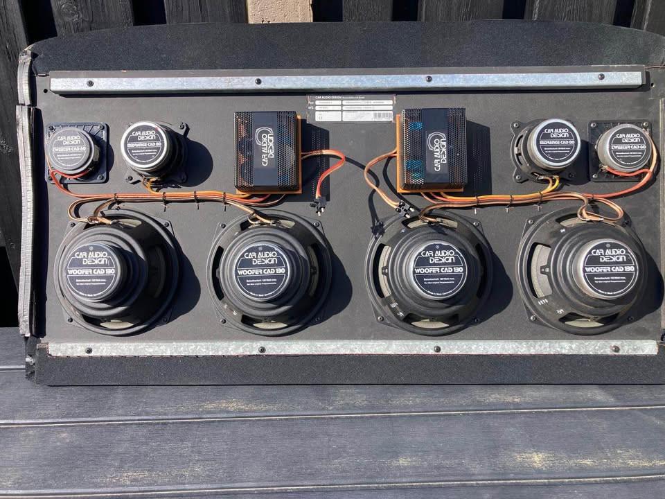 Hoedenplank mat audio design super geluid